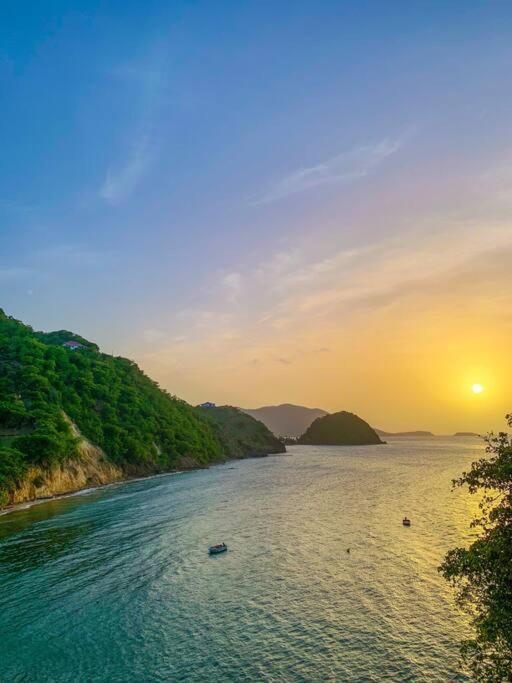Villa Ker Iguane Terre De Haut Les Saintes Luaran gambar